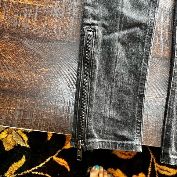 EUC Black Rag & Bone Jens Zippered Leg &  Pockets Size 25 #SUM5 - Picture 3 of 8